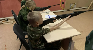 «Дружина» на огневой: юные казаки доказывают силу духа и меткость