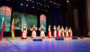 Сквозь время и пространство: как «Купалінка» собрала братские народы в Автограде 