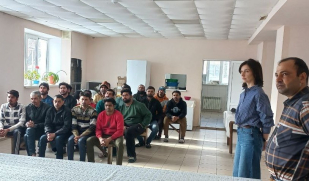 Отдел адаптации и социализации иностранных граждан Дома дружбы народов Самарской области провёл выездной адаптационный курс для трудовых мигрантов в Сызранском районе