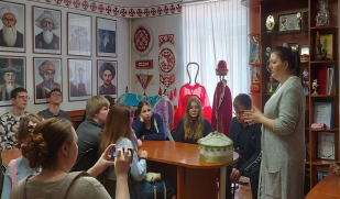 В Доме дружбы народов побывали  самарские старшеклассники